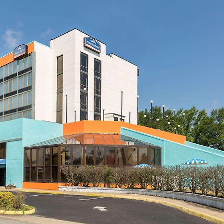 Howard Johnson By Wyndham Williamsburg Norge Екстер'єр фото